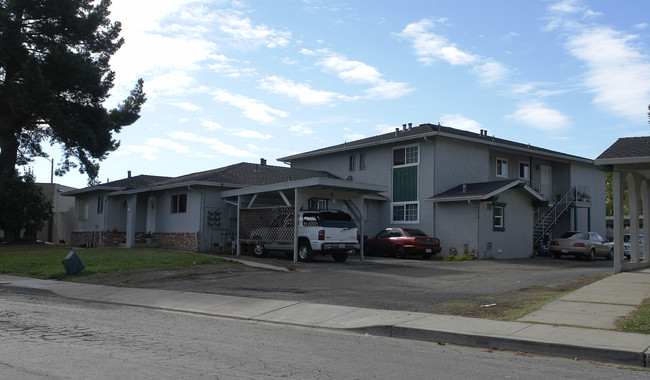 40775 Max Dr in Fremont, CA - Foto de edificio - Building Photo