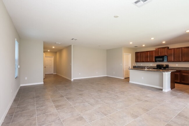 13903 Arbor Pines Dr in Riverview, FL - Foto de edificio - Building Photo