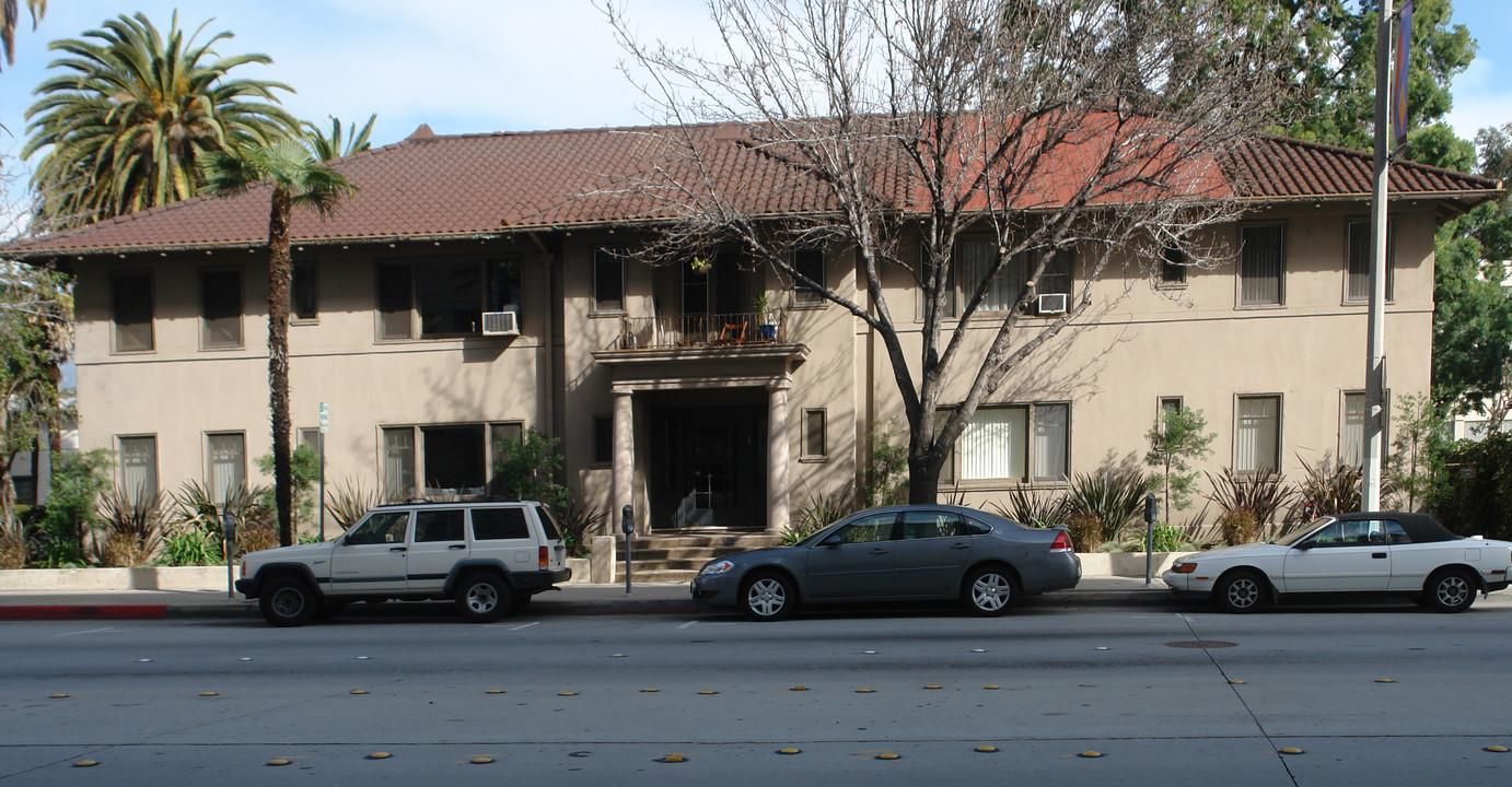 144 Los Robles Ave in Pasadena, CA - Building Photo