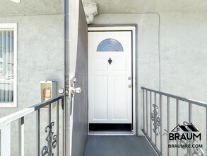 1415 Centinela Ave in Santa Monica, CA - Building Photo - Building Photo