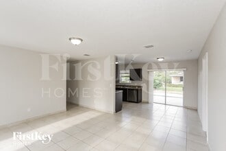 18931 NW 33rd Pl in Miami Gardens, FL - Foto de edificio - Building Photo