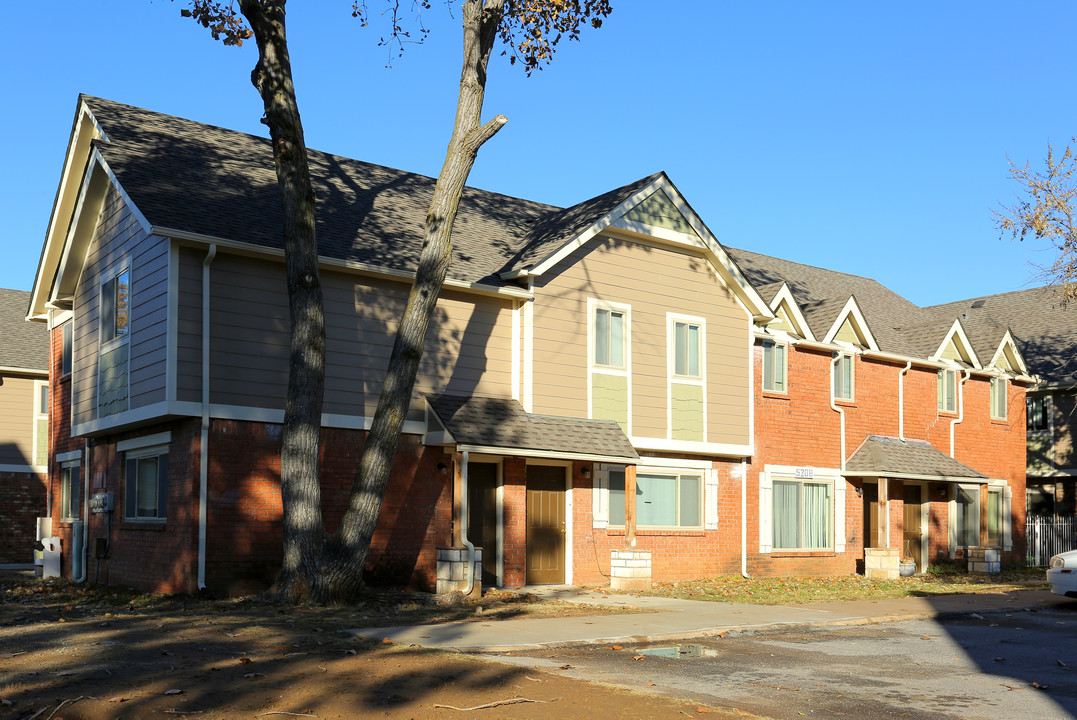 Windsor Village Apartments in Tulsa, OK - Building Photo