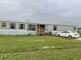 205 Lorena Meadows Dr in Lorena, TX - Building Photo