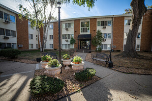 Lake Harriet Commons Apartments