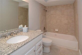 925 Baldwin St in Denton, TX - Building Photo - Building Photo