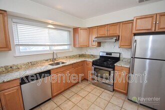 41 Hillcroft Way in Newtown, PA - Building Photo - Building Photo