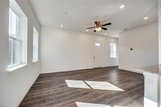 2402 Ash Ln in Sachse, TX - Building Photo - Building Photo