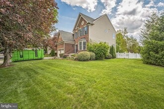 20195 Hidden Creek Ct, Unit 1 in Ashburn, VA - Building Photo - Building Photo
