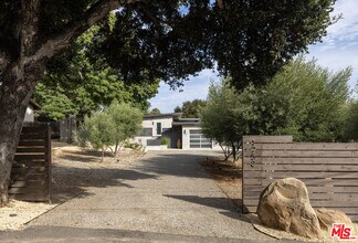1750 Ocean Oaks Rd in Carpinteria, CA - Building Photo - Building Photo
