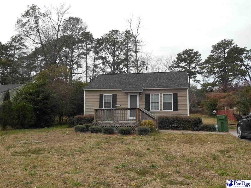 817 Congaree Dr in Florence, SC - Building Photo