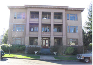 Kellogg Apartments in Tacoma, WA - Foto de edificio - Building Photo