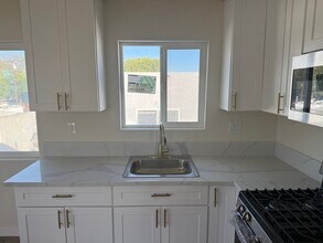 1653 W 204th St in Torrance, CA - Foto de edificio - Building Photo