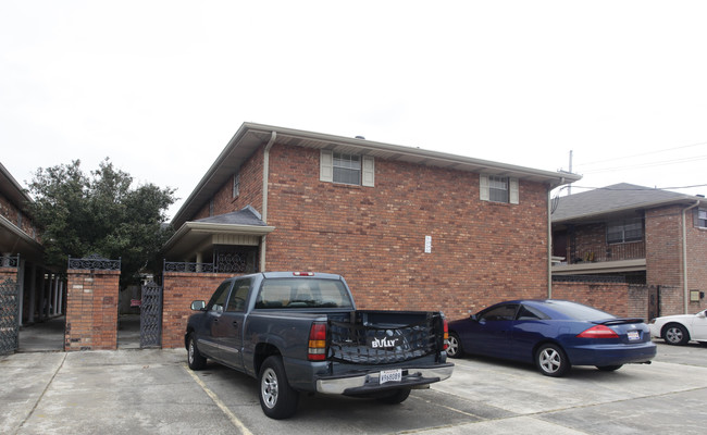 211 W Esplanade Ave in Metairie, LA - Building Photo - Building Photo