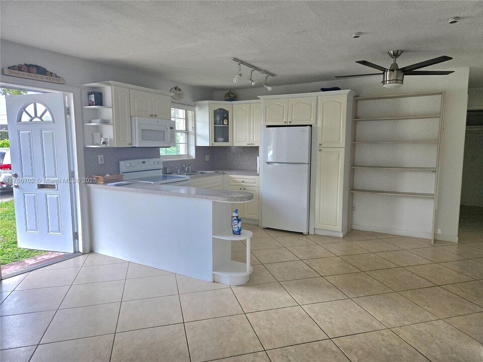 266 Columbus Pky in Hollywood, FL - Building Photo