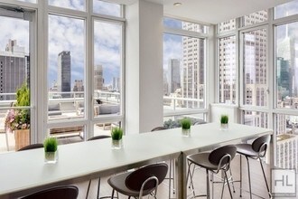309 5th Ave-Unit -33A in New York, NY - Building Photo - Building Photo