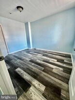 542 Stanbridge St in Norristown, PA - Building Photo