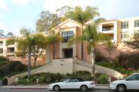 1220 Coast Village Rd in Santa Barbara, CA - Foto de edificio - Building Photo