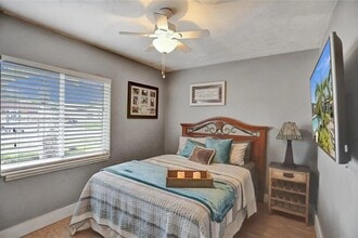 5103 SW 128th Pl in Miami, FL - Building Photo - Building Photo