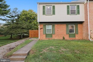 6609 Forbush Ct in Alexandria, VA - Building Photo