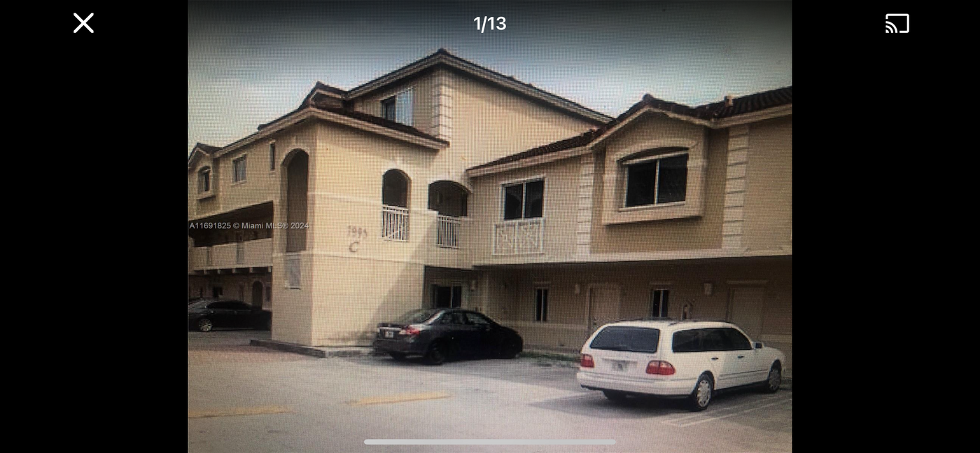 7995 NW 8th St, Unit 112 in Miami, FL - Foto de edificio