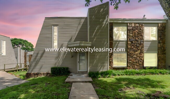 7371 S Yale Ave in Tulsa, OK - Building Photo - Building Photo