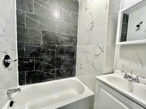 100 Romaine Ave in Jersey City, NJ - Building Photo - Building Photo