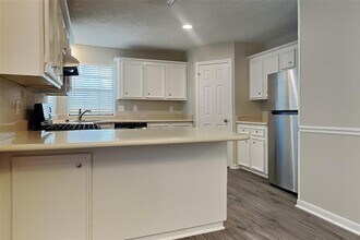 11606 Easterling Dr in Houston, TX - Building Photo - Building Photo
