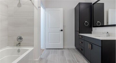 3900 Berkman Dr in Austin, TX - Building Photo - Building Photo