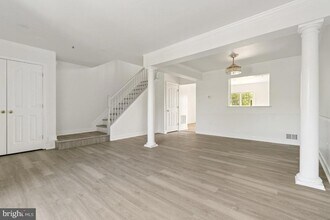 1109 Pomelo Ct in Catonsville, MD - Foto de edificio - Building Photo
