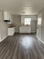 40 W Cooper St in Brownsville, TN - Building Photo