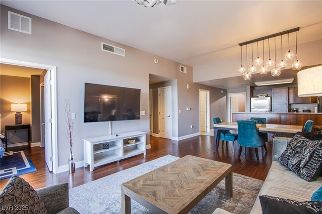 property at 150 S Las Vegas Blvd