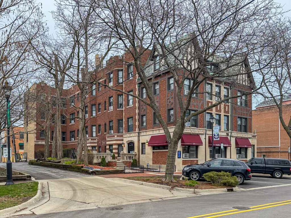 376 Hazel Ave in Glencoe, IL - Building Photo