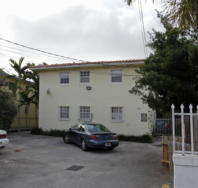 1366 SW 4th St in Miami, FL - Building Photo