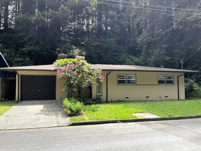 property at 1467 Beverly Dr
