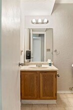 4013 SW Sunflower Ln in Lawton, OK - Building Photo - Building Photo