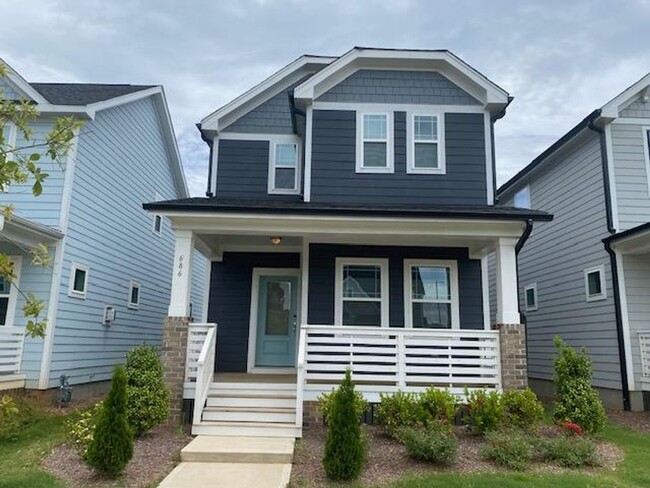 property at 686 Vine Pkwy