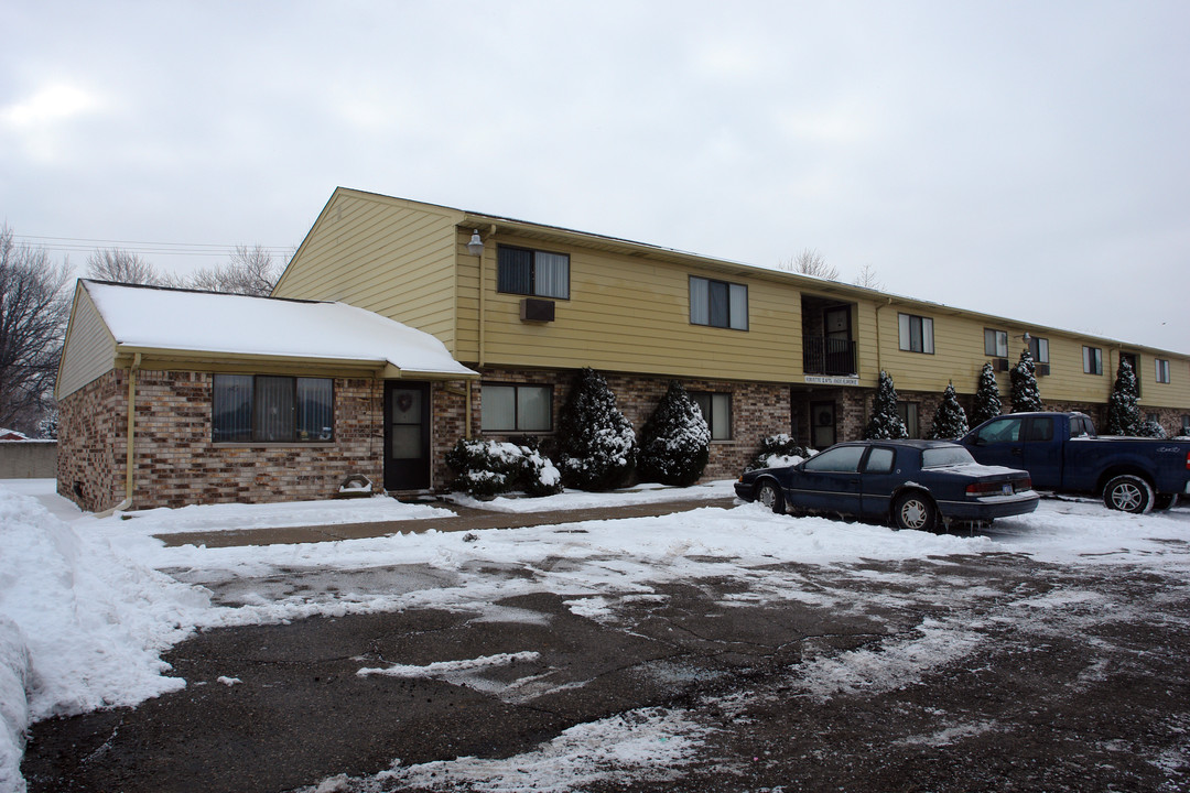 Korvette II Apartments in Roseville, MI - Building Photo