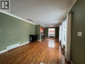 3735 Glenwood Ave in Windsor, ON - Building Photo - Building Photo