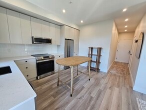 45511 Campus Dr in Chilliwack, BC - Building Photo - Building Photo