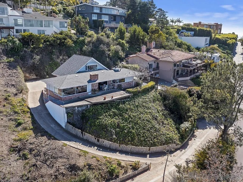 1703 Castellana Rd in San Diego, CA - Building Photo