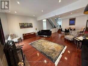 232 Hillcrest Ave in Toronto, ON - Building Photo - Building Photo