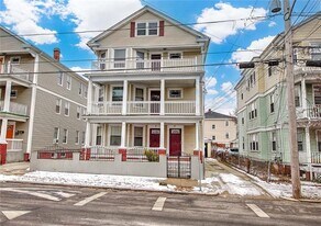 80 Ontario St in Providence, RI - Building Photo