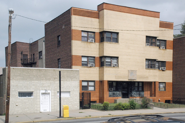 2729 John F Kennedy Blvd in Jersey City, NJ - Building Photo - Building Photo