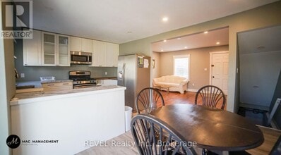 32 Edmund St in St Catharines, ON - Building Photo - Building Photo