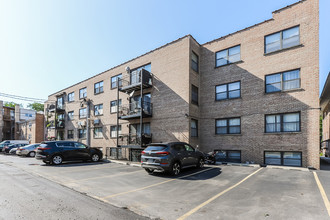 1629 W Sherwin Ave-Unit -APT 303 in Chicago, IL - Building Photo - Building Photo