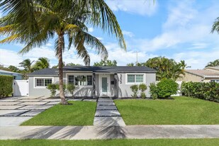 355 Maddock St in West Palm Beach, FL - Building Photo