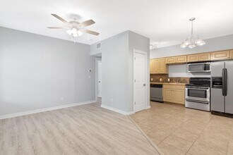 2106 Cullen Ave in Austin, TX - Building Photo - Building Photo