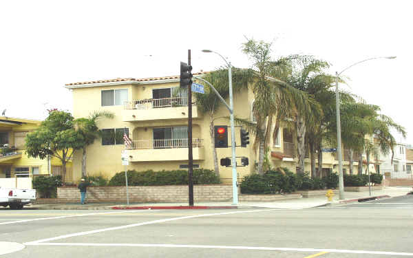 505 W 17th St in San Pedro, CA - Building Photo