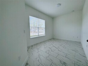 725 Dennis Ave in Azalea Park, FL - Building Photo - Building Photo