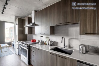 939 W Washington Blvd, Unit FL5-ID189 in Chicago, IL - Building Photo - Building Photo